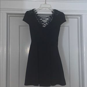 Super cute dress!